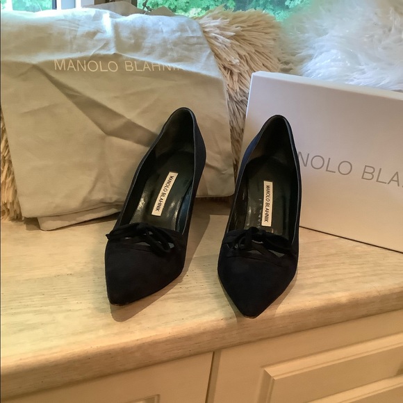 Manolo Navy Suede Shoes, Box & Dust Bags, Sz 38 - Picture 3 of 8